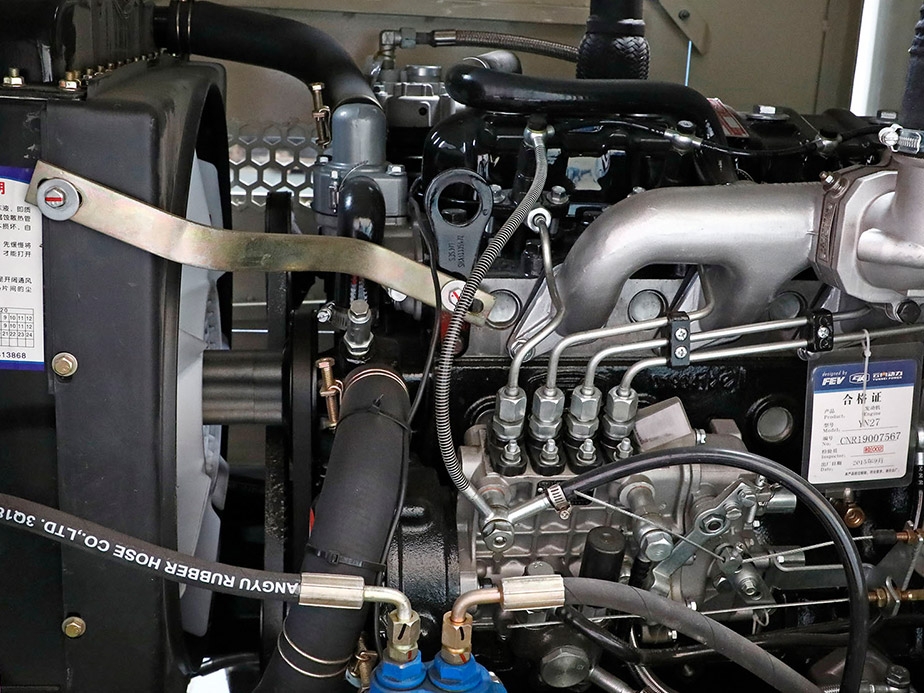 郃衆重工2.2米(mi)矮(ai)棚(peng)裝(zhuang)載(zai)機(ji)