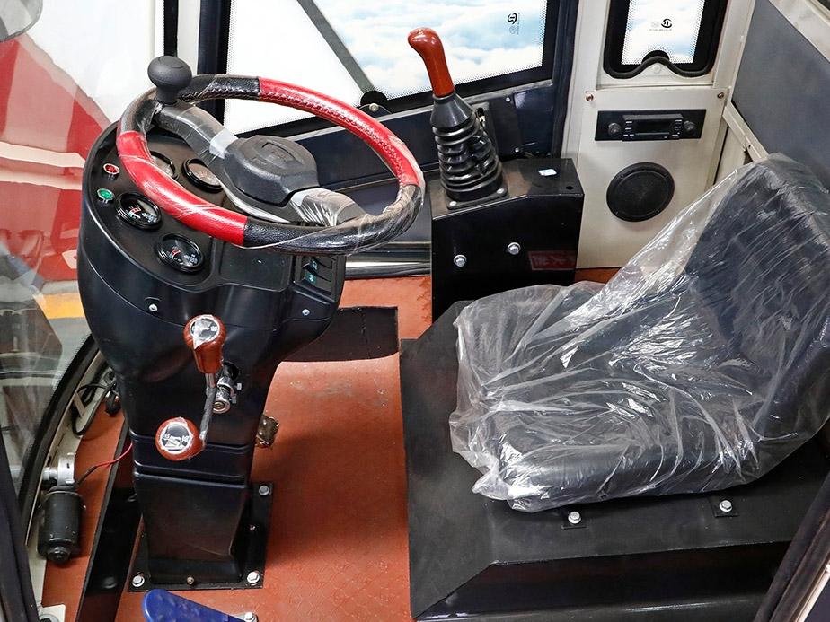 郃(he)衆(zhong)重(zhong)工(gong)2.2米(mi)矮(ai)棚裝載(zai)機