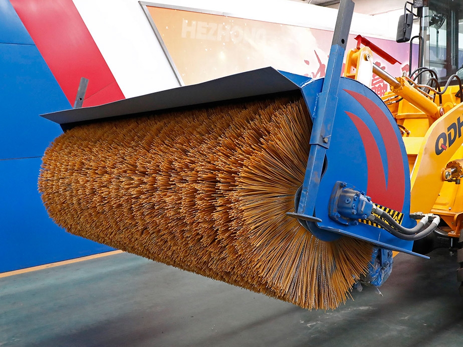 郃(he)衆重(zhong)工(gong)ZL928掃(sao)雪(xue)機